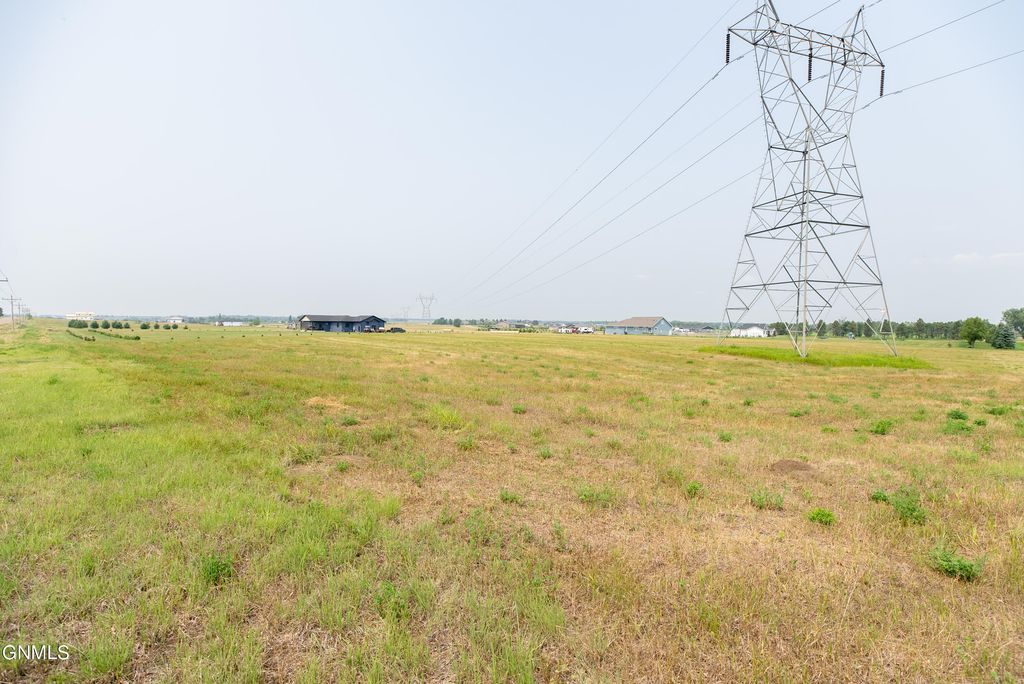 11713 Apple View Lane, Menoken, ND 58558 photo 4