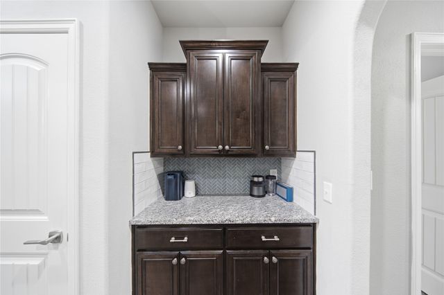 6812 S Elder Avenue, Broken Arrow, OK 74011