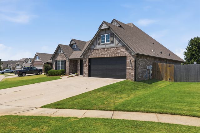 6812 S Elder Avenue, Broken Arrow, OK 74011