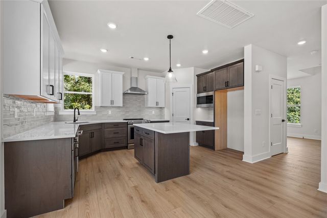 3 Carnahan Lane, Bella Vista, AR 72715