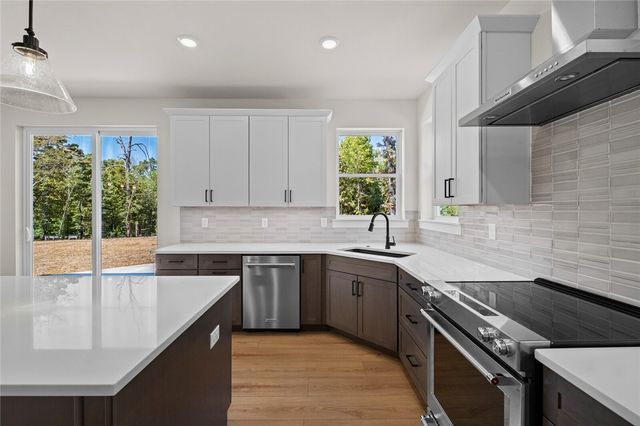 3 Carnahan Lane, Bella Vista, AR 72715