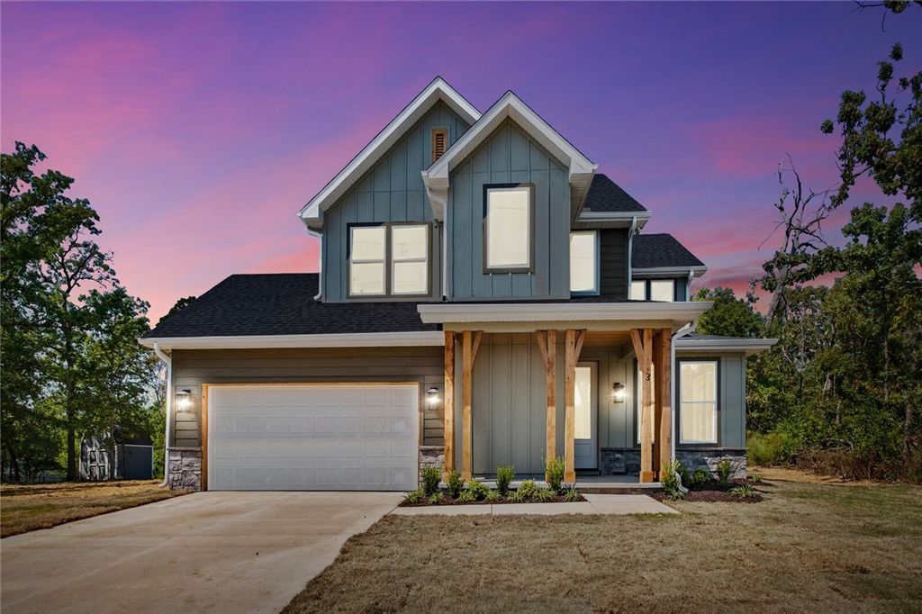 3 Carnahan Lane, Bella Vista, AR 72715