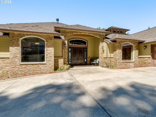 625 NECTARINE Dr, Kalama, WA 98625