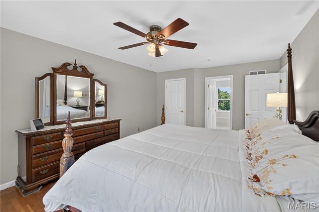 10323 Grant Forest Lane, St Louis, MO 63123