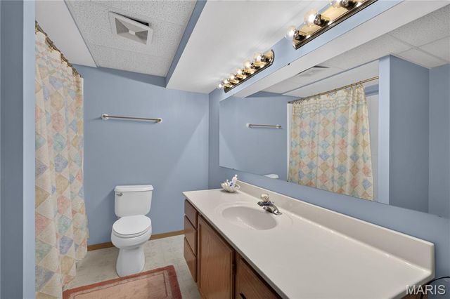 10323 Grant Forest Lane, St Louis, MO 63123