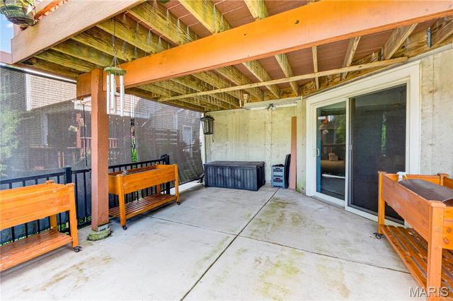 10323 Grant Forest Lane, St Louis, MO 63123