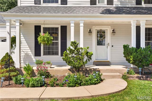 10323 Grant Forest Lane, St Louis, MO 63123