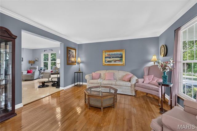10323 Grant Forest Lane, St Louis, MO 63123
