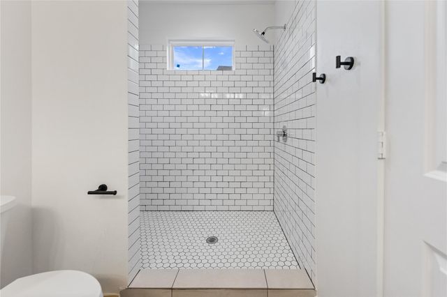 2702 Winbern Street B, Houston, TX 77004