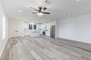 2702 Winbern Street B, Houston, TX 77004