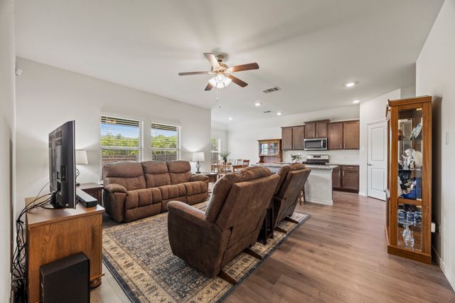 523 Summit Pass Lane, Princeton, TX 75407