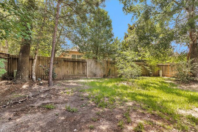 138 Meadow Landing Drive, Conroe, TX 77384
