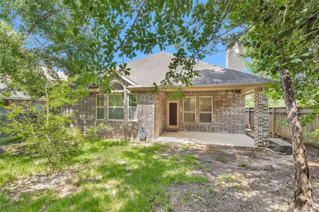 138 Meadow Landing Drive, Conroe, TX 77384