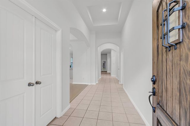 138 Meadow Landing Drive, Conroe, TX 77384