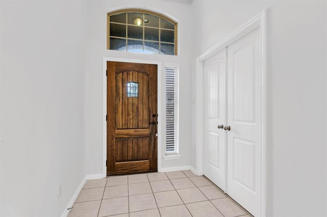 138 Meadow Landing Drive, Conroe, TX 77384