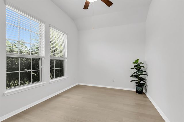 138 Meadow Landing Drive, Conroe, TX 77384