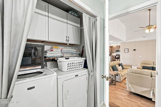 321 NE 60th Street, Oak Island, NC 28465