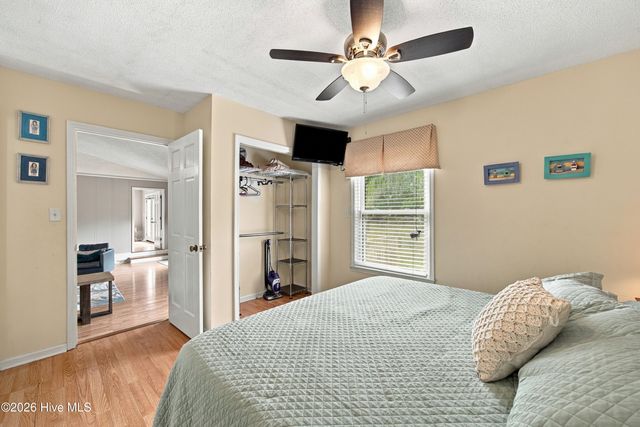 321 NE 60th Street, Oak Island, NC 28465