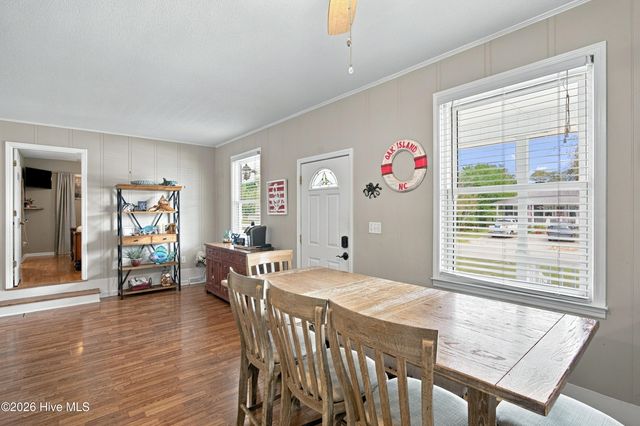 321 NE 60th Street, Oak Island, NC 28465