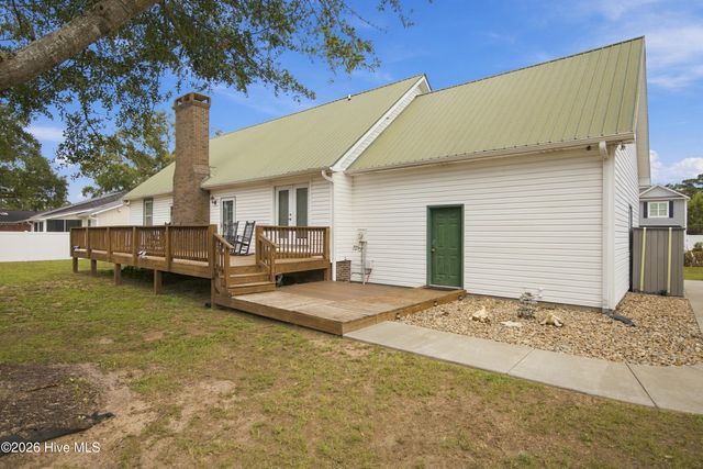 321 NE 60th Street, Oak Island, NC 28465