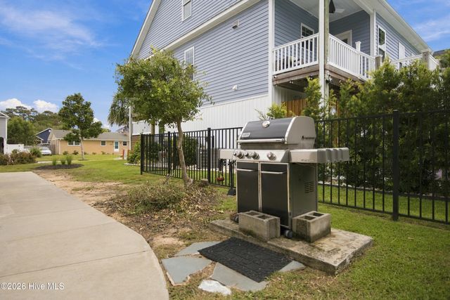 321 NE 60th Street, Oak Island, NC 28465