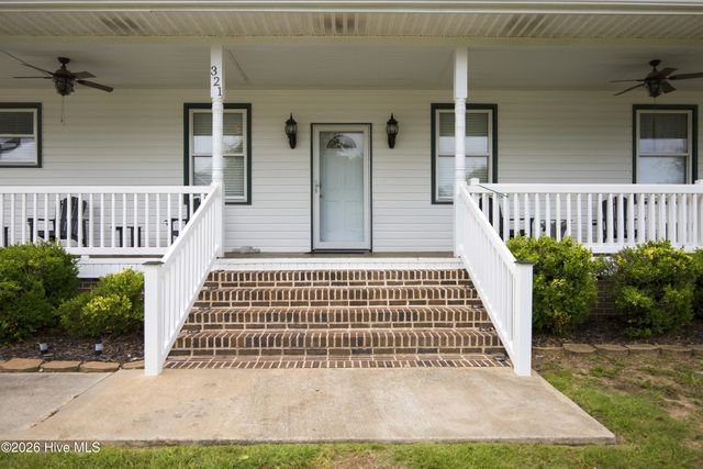 321 NE 60th Street, Oak Island, NC 28465