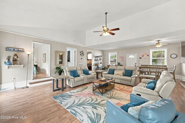 321 NE 60th Street, Oak Island, NC 28465
