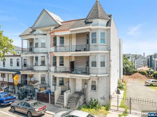 50 Martin Luther King Jr Boulevard 2, Newark, NJ 07104