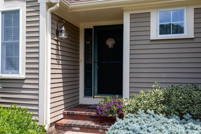 20 Bishops Park 20, Mashpee, MA 02649