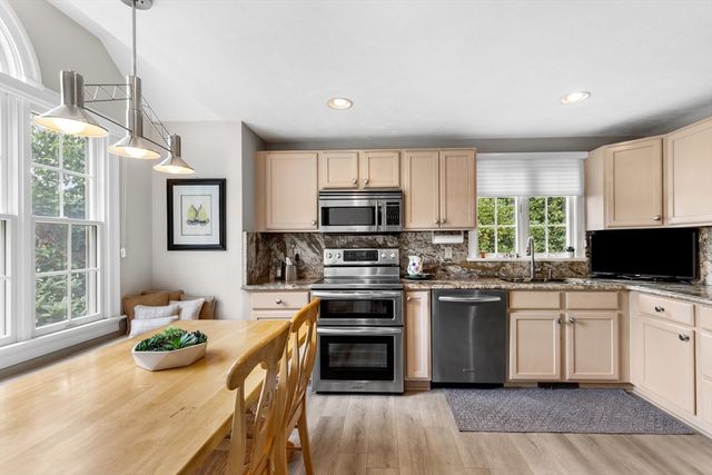 20 Bishops Park 20, Mashpee, MA 02649