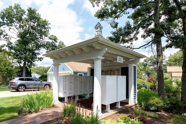 20 Bishops Park 20, Mashpee, MA 02649