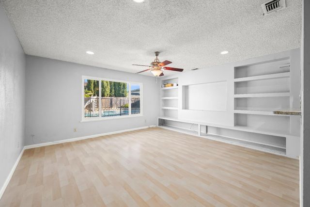 5631 Wardell Way, Sacramento, CA 95823