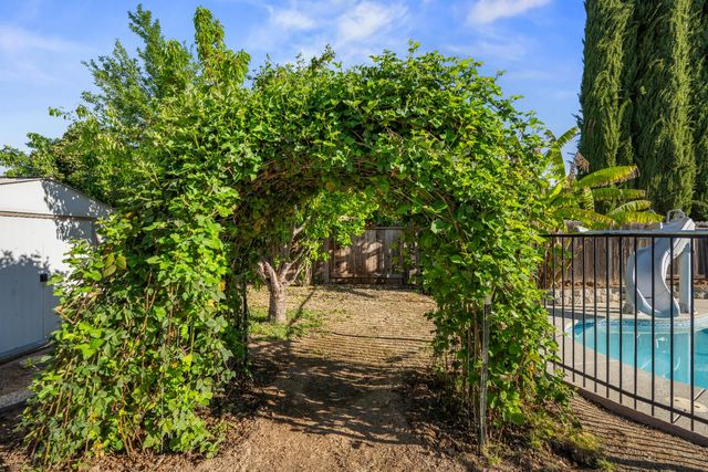 5631 Wardell Way, Sacramento, CA 95823