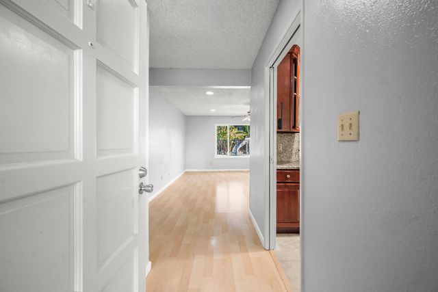 5631 Wardell Way, Sacramento, CA 95823