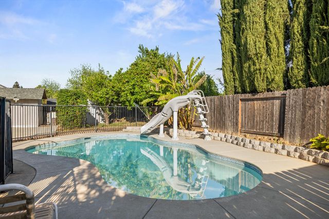 5631 Wardell Way, Sacramento, CA 95823