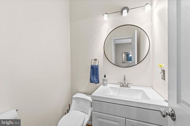 20414 COOL FERN SQ, Ashburn, VA 20147