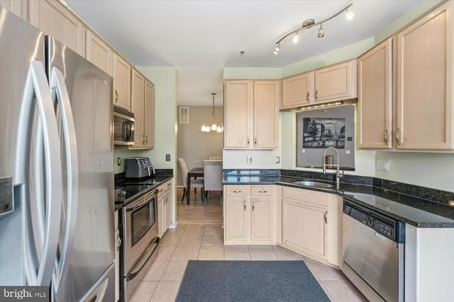 20414 COOL FERN SQ, Ashburn, VA 20147