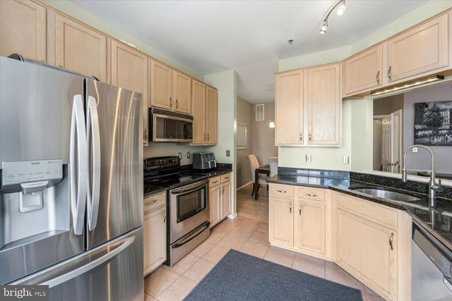 20414 COOL FERN SQ, Ashburn, VA 20147