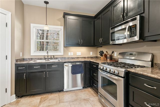 13789 Brandon James, Northport, AL 35475