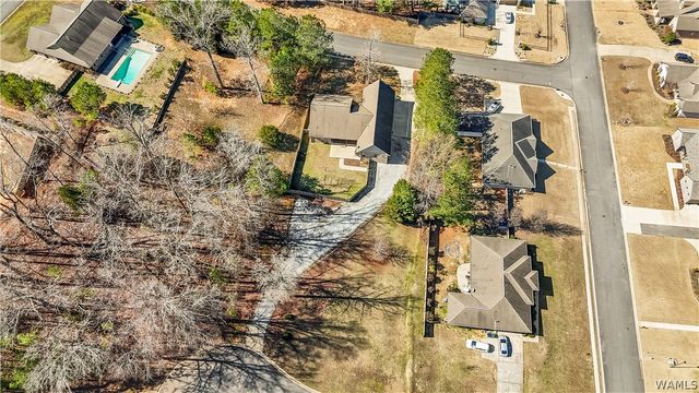13789 Brandon James, Northport, AL 35475