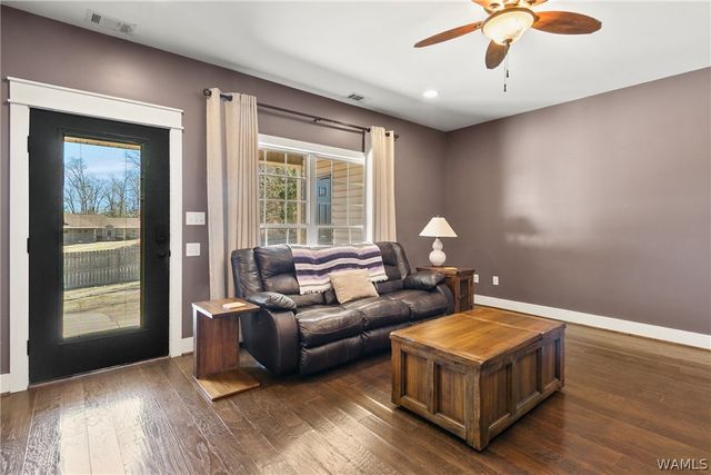 13789 Brandon James, Northport, AL 35475