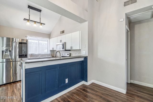 2129 W Rose Garden Lane, Phoenix, AZ 85027