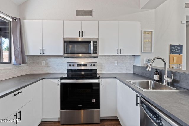 2129 W Rose Garden Lane, Phoenix, AZ 85027