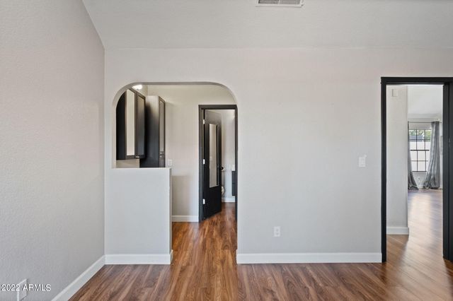 2129 W Rose Garden Lane, Phoenix, AZ 85027