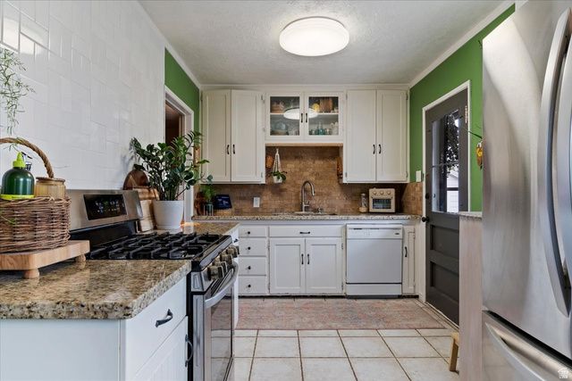 3935 NORDIN AVE, South Ogden, UT 84403