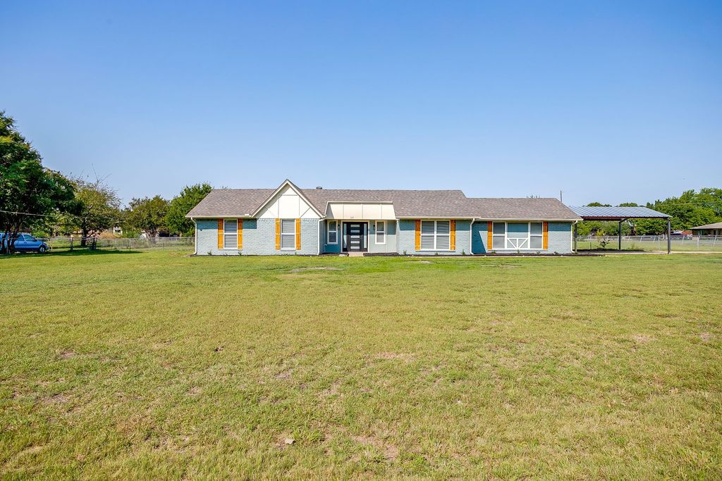 127 Hollie Drive, Red Oak, TX 75154