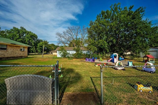 308 Front Street, Pottsboro, TX 75076