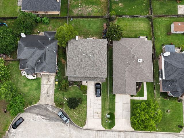 2316 Highland Crossing Drive, Conroe, TX 77304