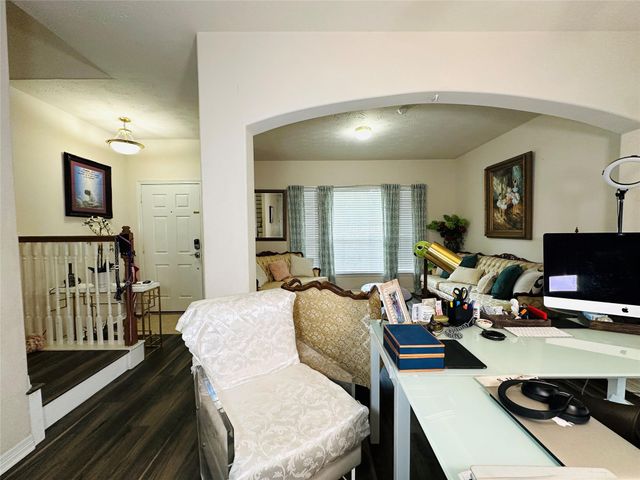 2316 Highland Crossing Drive, Conroe, TX 77304