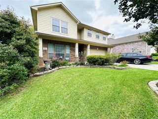 2316 Highland Crossing Drive, Conroe, TX 77304